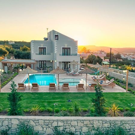 Ivoni Villa, An Iconic Summer Retreat, By Thinkvilla Perama  Exterior photo