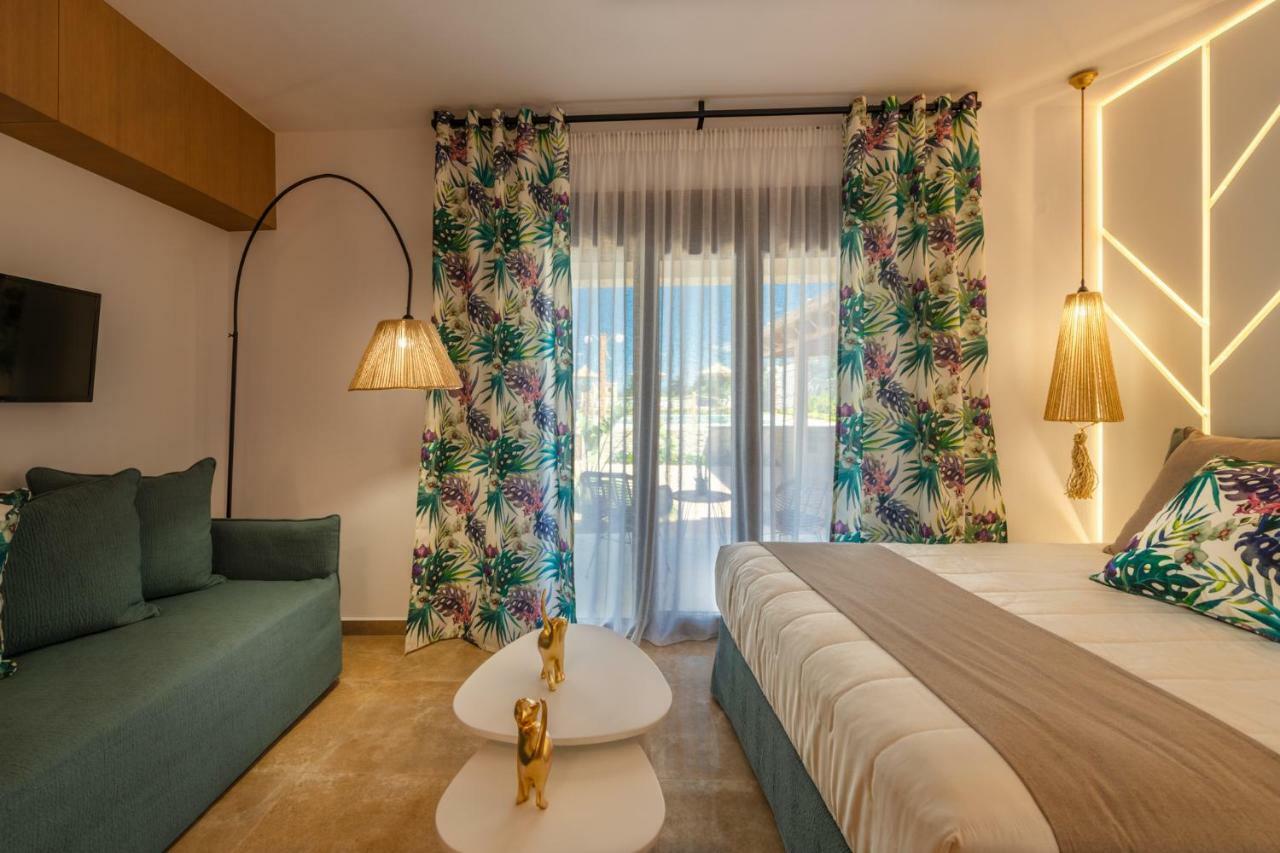 Ivoni Villa, An Iconic Summer Retreat, By Thinkvilla Perama  Exterior photo